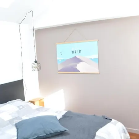 Petite Maison Basque Rouge Moderne Avec Parking * Talence